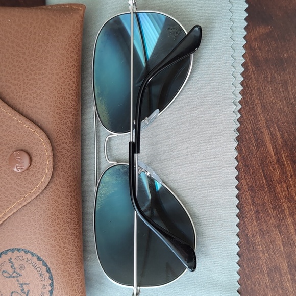 Ray Ban Polarized Sunglasses - Picture 2 of 3